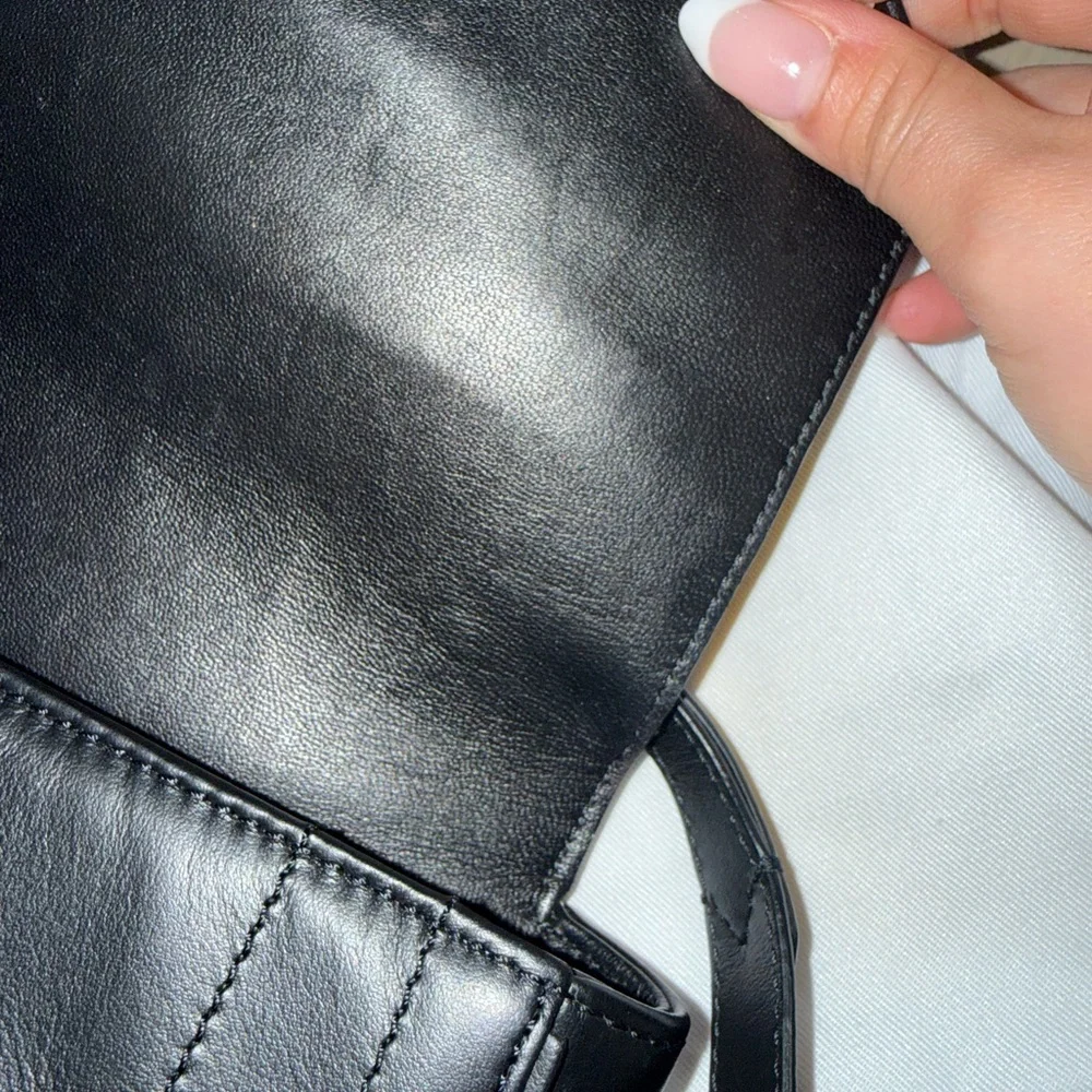 Givenchy EDEN MINI Black Leather Bag in smooth leather - Picture 11 of 13